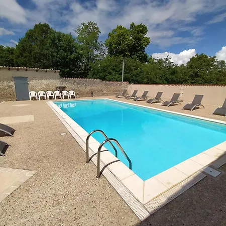 Langlade Estate Nyaraló