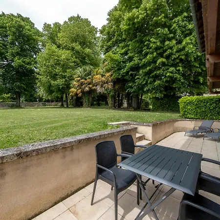 Langlade Estate * Montboyer