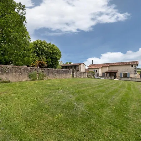 Casa vacanze Langlade Estate Montboyer